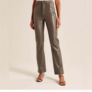 NWT Abercrombie & Fitch 90s Straight Ultra High Rise Vegan Leather Pants - 26/2